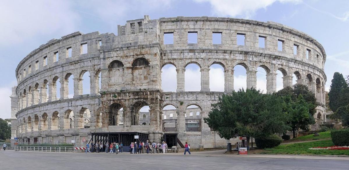 Three Lions Apartment Number 2 Pula Exterior foto